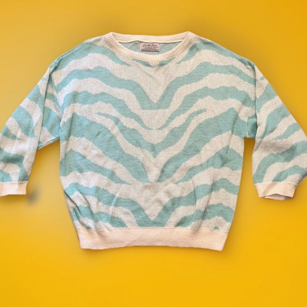 Vintage 80s Cuddle Knit Women’s Pullover Sweater Zebra Print Blue & White S/M